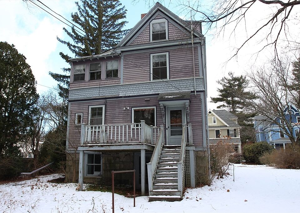 2nd image of 312 Lake Ave