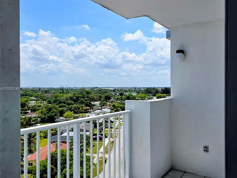 1200 NE Miami Gardens Dr #1003W — Photo 5
