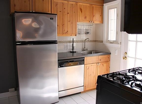 Great kitchen! Access to the back.
