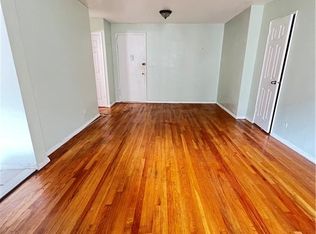 1332 Metropolitan Ave, Bronx, NY 10462