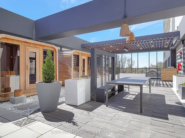 741 King St W #1710 — Photo 25
