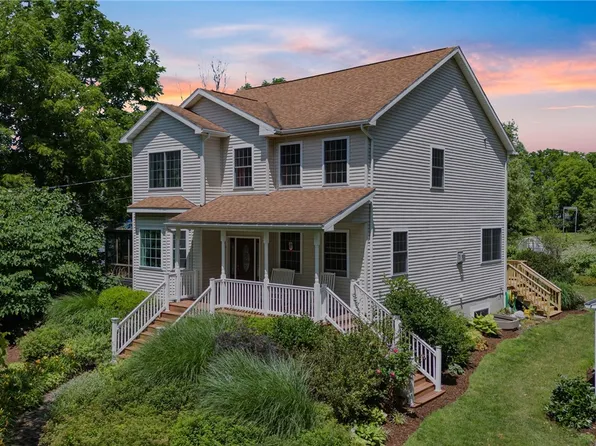 26 Asbury Rd, Lansing, NY 14882