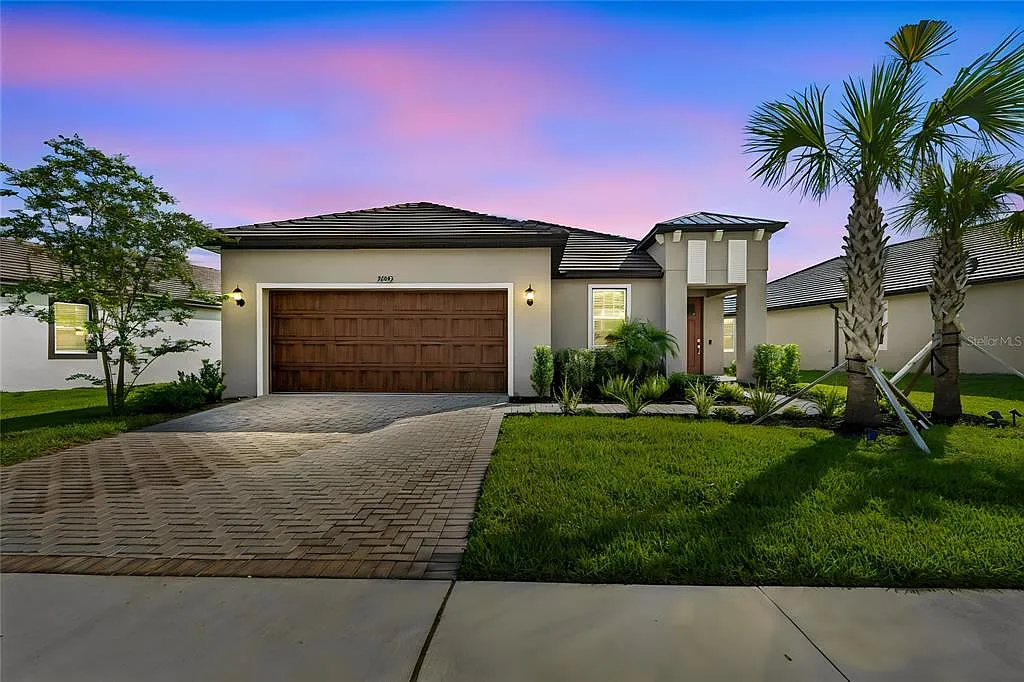 2 bed, 2.0 bath, 1783 sqft, $2,399 — Photo 1