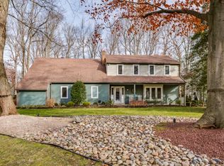 102 White Oak Rd, Cherry Hill, NJ 08034