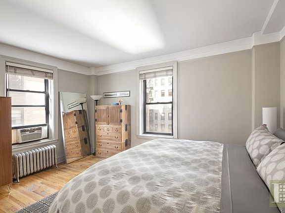 4th image of 240 W 75th St APT 6C