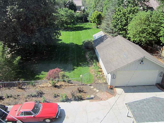 2nd image of 303 E 3rd North St