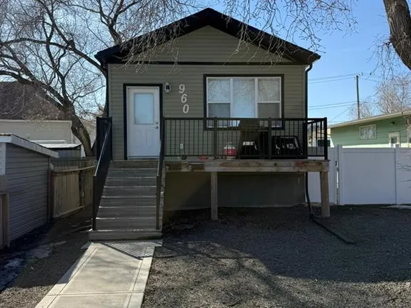 960 Wallace STREET, Regina, SK S4N 3Y5