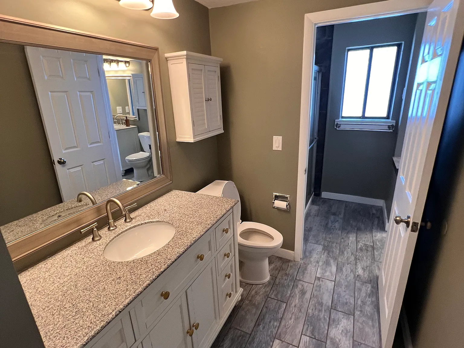 2 bed, 1.5 bath, 1332 sqft, $1,700 — Photo 3