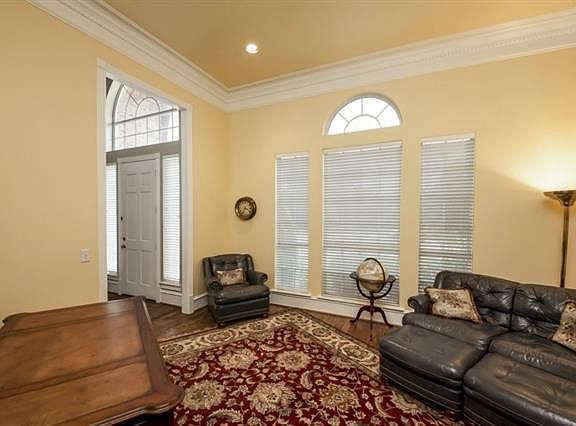 2nd image of 7633 Twelve Oaks Cir