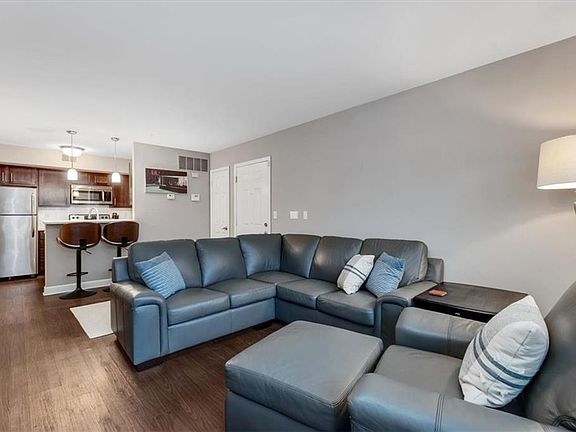 5th image of 935 Washington St APT 101