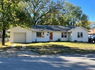 1011 N Washington St, Nevada, MO 64772