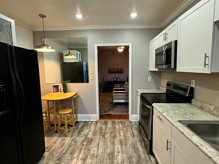 224 Walnut St — Photo 8