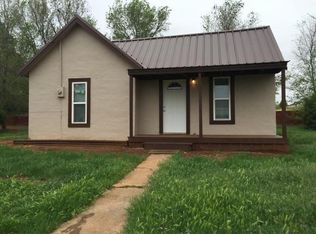 302 E Cross Ave, Cheyenne, OK 73628