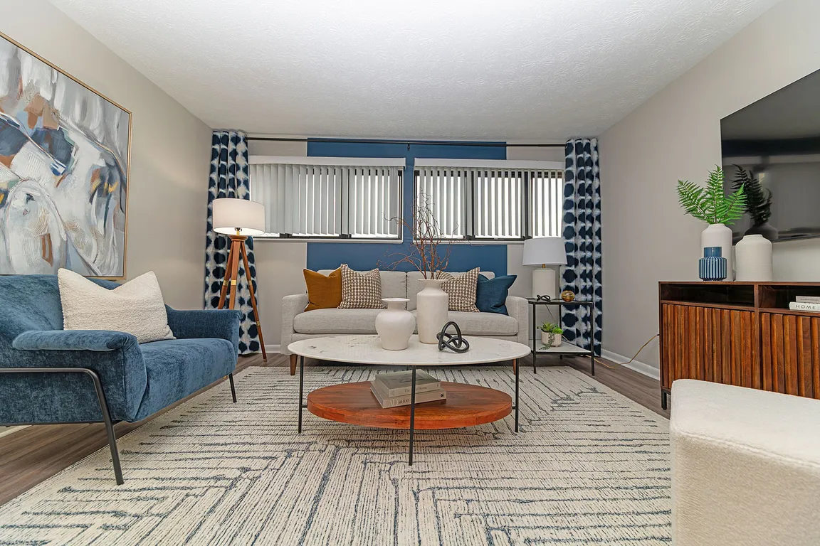 Spacious living room