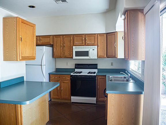 5th image of 3742 N Bay Horse Loop