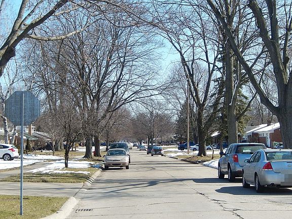 4th image of 32659 Alvin St