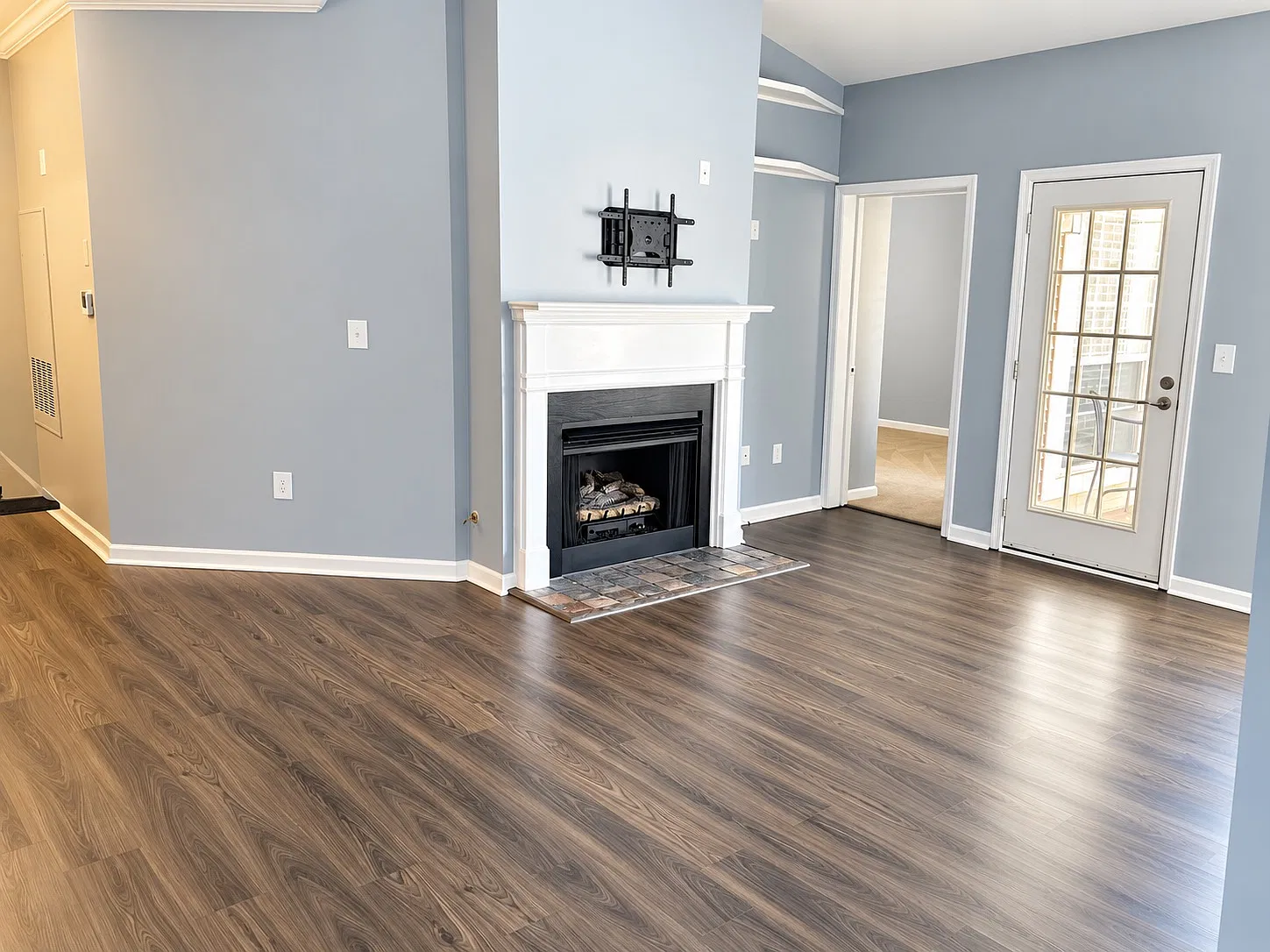 2 bed, 2.0 bath, 1074 sqft, $2,500 — Photo 4
