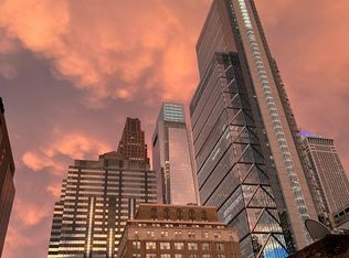 123 N 20th St APT 3R, Philadelphia, PA 19103