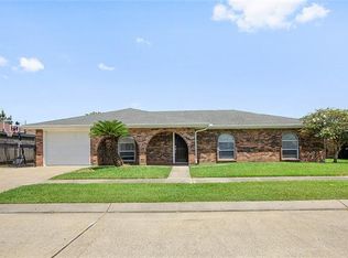 2028 Legend St, Meraux, LA 70075