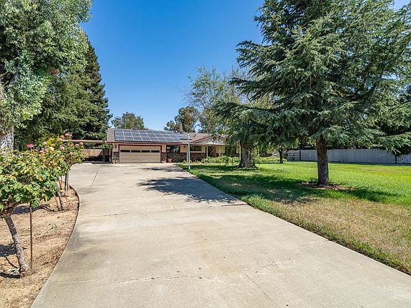 3rd image of 2025 Jeanie Ln