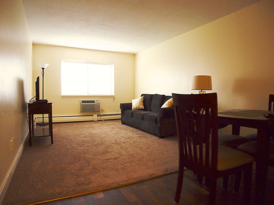 1st image of 2 Elmwood Park Dr APT 504