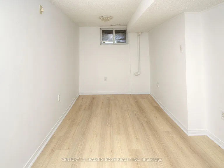 9 Wallington Ave — Photo 33