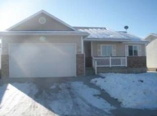 470 Red Oak Dr, North Logan, UT 84341