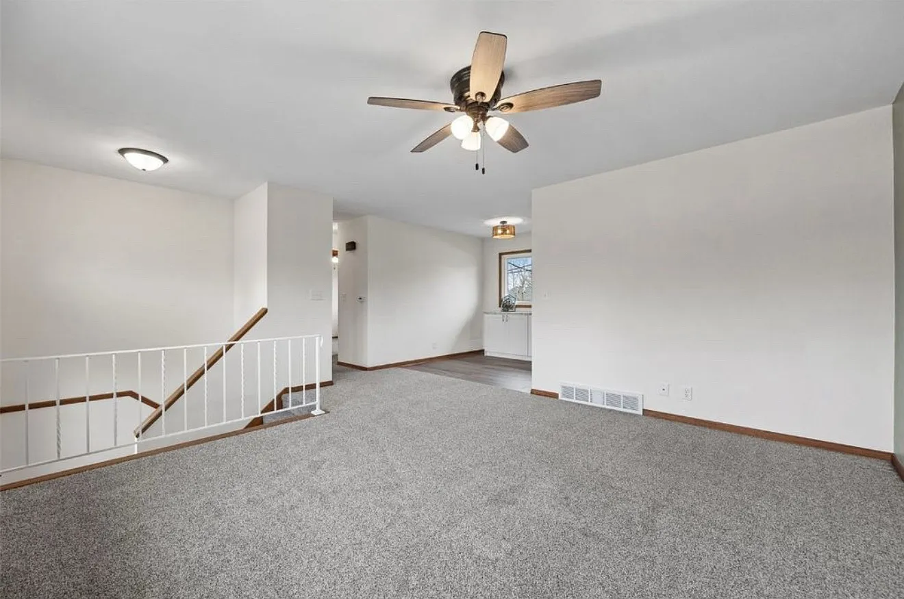 228 Lenora Dr NW — Photo 4
