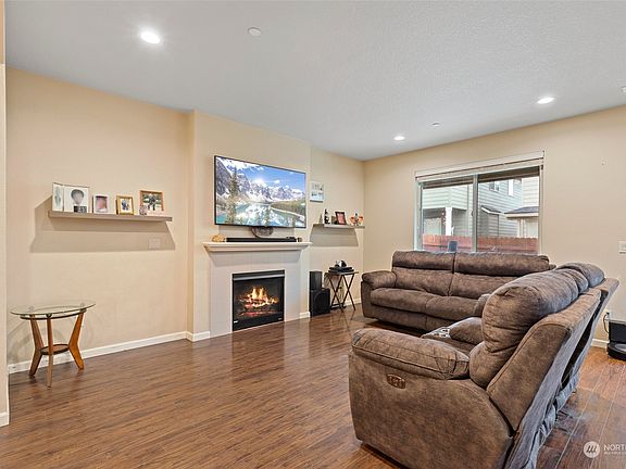 5th image of 7412 NE 32nd Avenue