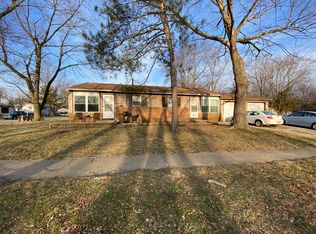 2601 Campbell Dr, Champaign, IL