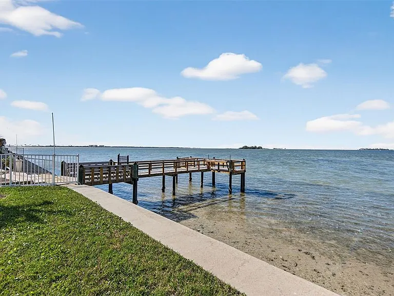 300 Woodette Dr #404B — Photo 34