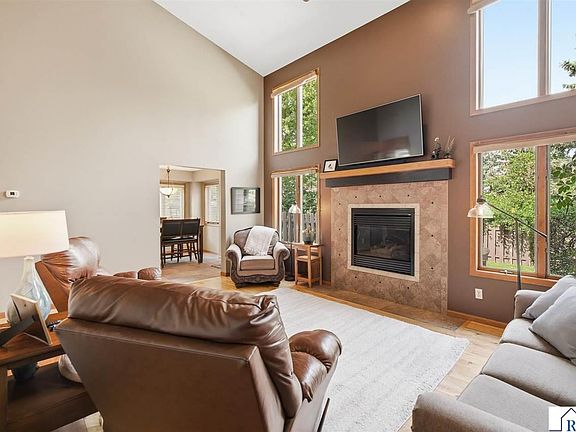 5th image of 1576 La Mar Dr