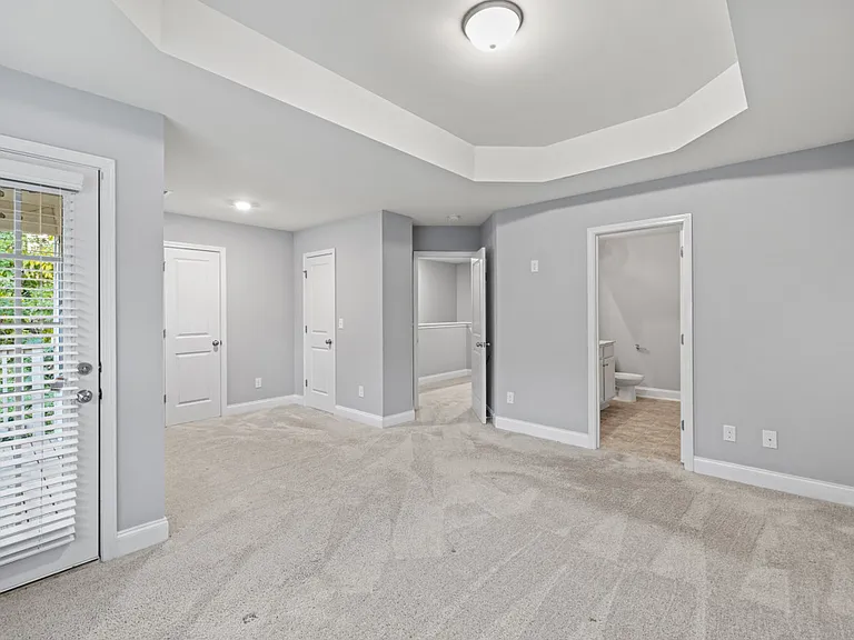 2570 Castellan Dr — Photo 27