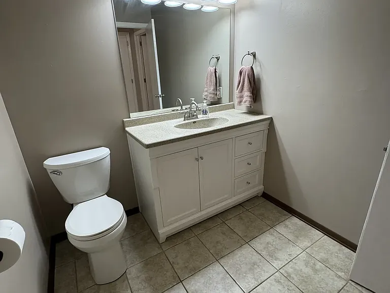 5663 Frank Ave NW — Photo 9
