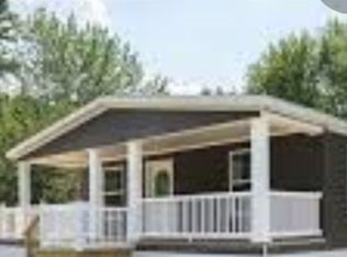 106 W South St, Centerville, IN 47330