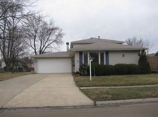 16 Emery Dr, Bourbonnais, IL 60914