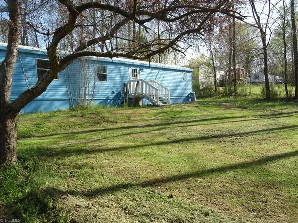 453 Riverview Ln, Lexington, NC 27292