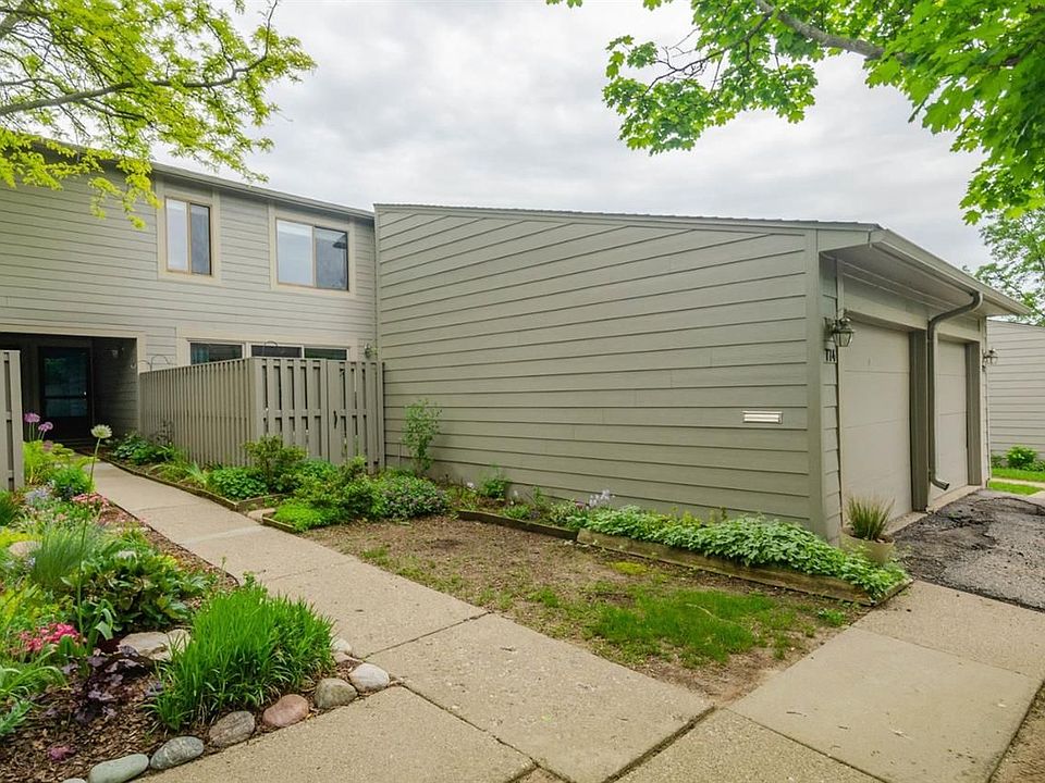 1st image of 774 Watersedge Dr