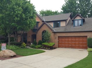 652 Kingfisher Ct, Westerville, OH