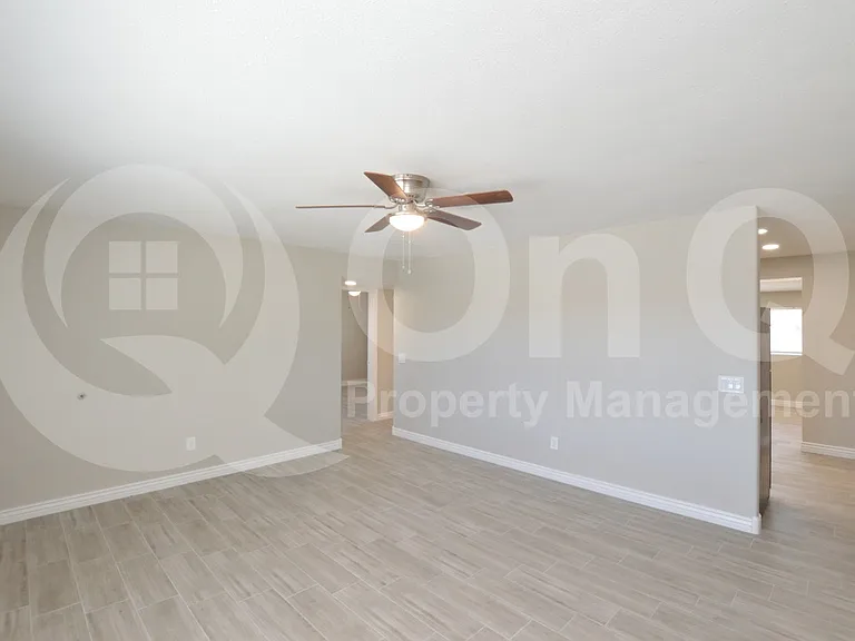 4044 W Burgess Ln — Photo 7