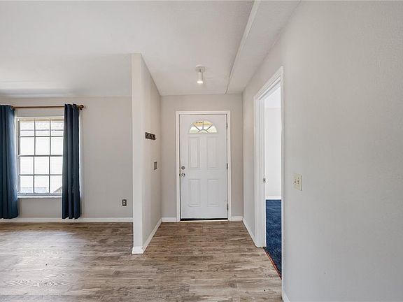 2nd image of 9848 PINEY POINT CIRCLE
