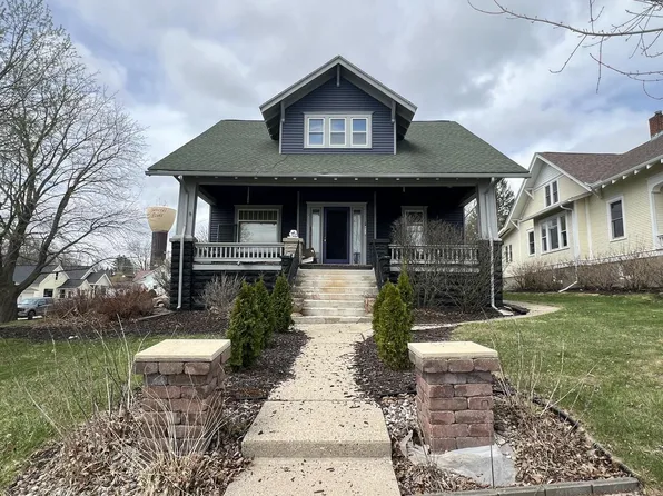 104 North Iowa STREET, Mineral Point, WI 53565