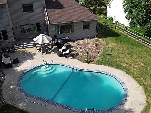 3rd image of 1461 Smith Rd