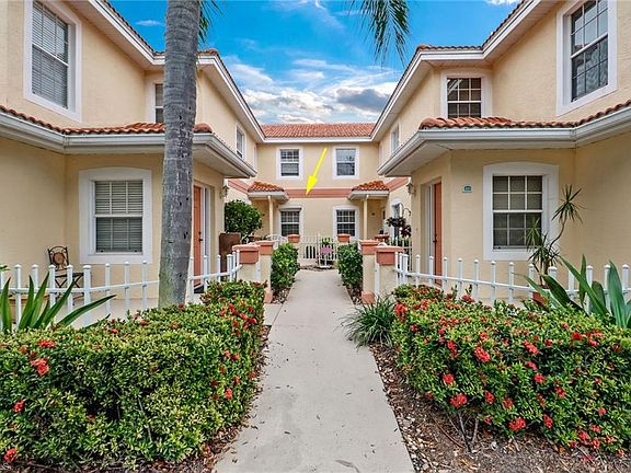 4th image of 7576 Oleander Gate Dr #D-102