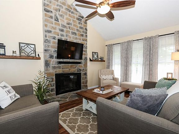 4th image of 8170 Pepperwood Dr