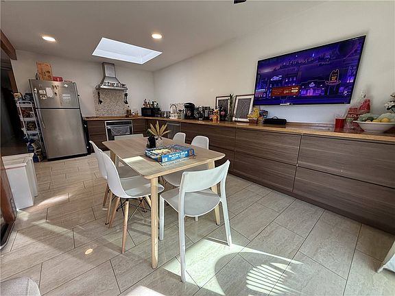 3rd image of 7672 Amazon Dr APT 1