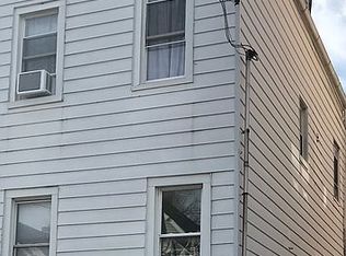 9 S 3rd St, Harrison, NJ 07029