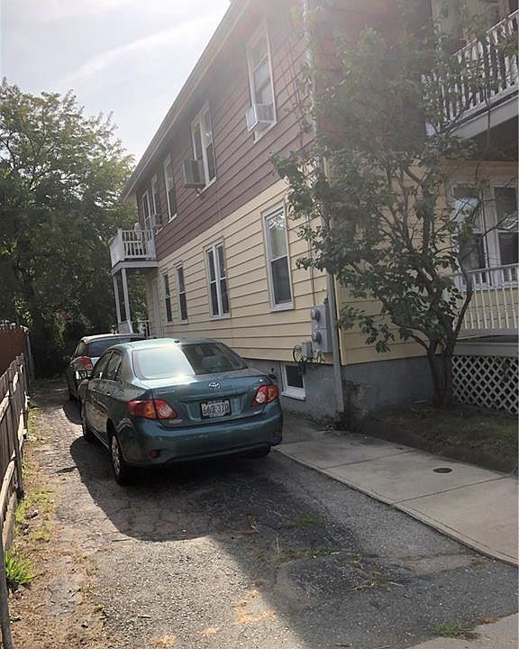 2nd image of 446 Pawtucket Ave