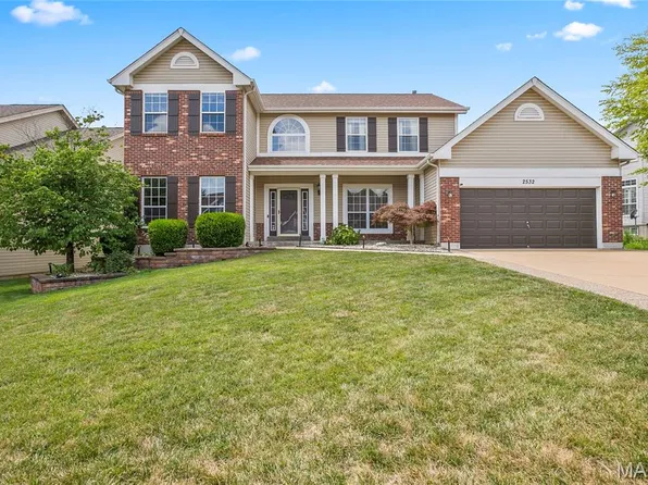 2532 Breakwater Dr, Imperial, MO 63052