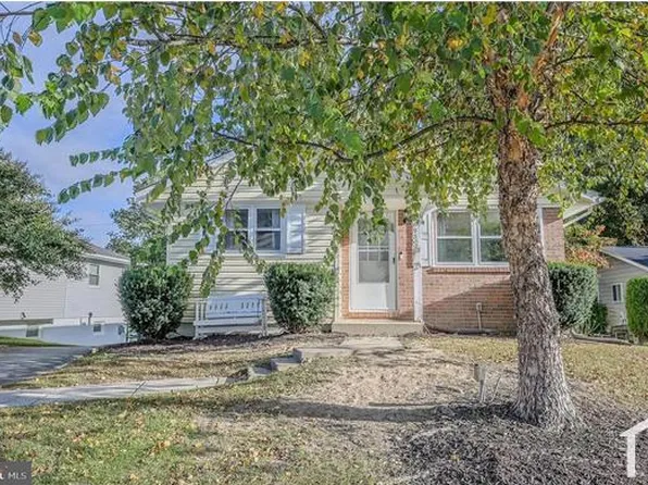 2893 Chalet Ct, Woodbridge, VA 22192